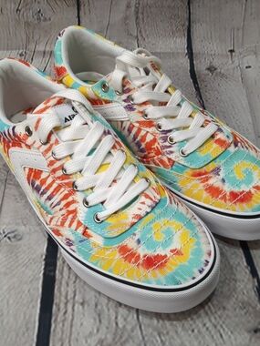 Airwalk Tie-Dye Low-Top Sneakers in Turquoise, Yellow & Red